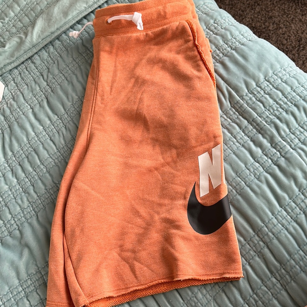 Nike shorts size small